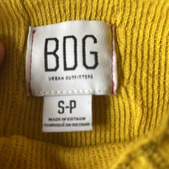 UO mock neck long sleeve, size S - Picture 3 of 3